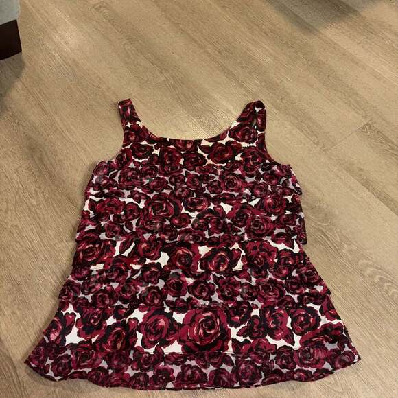 White House Black Market Red Rose Floral Ruffle Layered Sleeveless Blouse Top - Picture 5 of 6